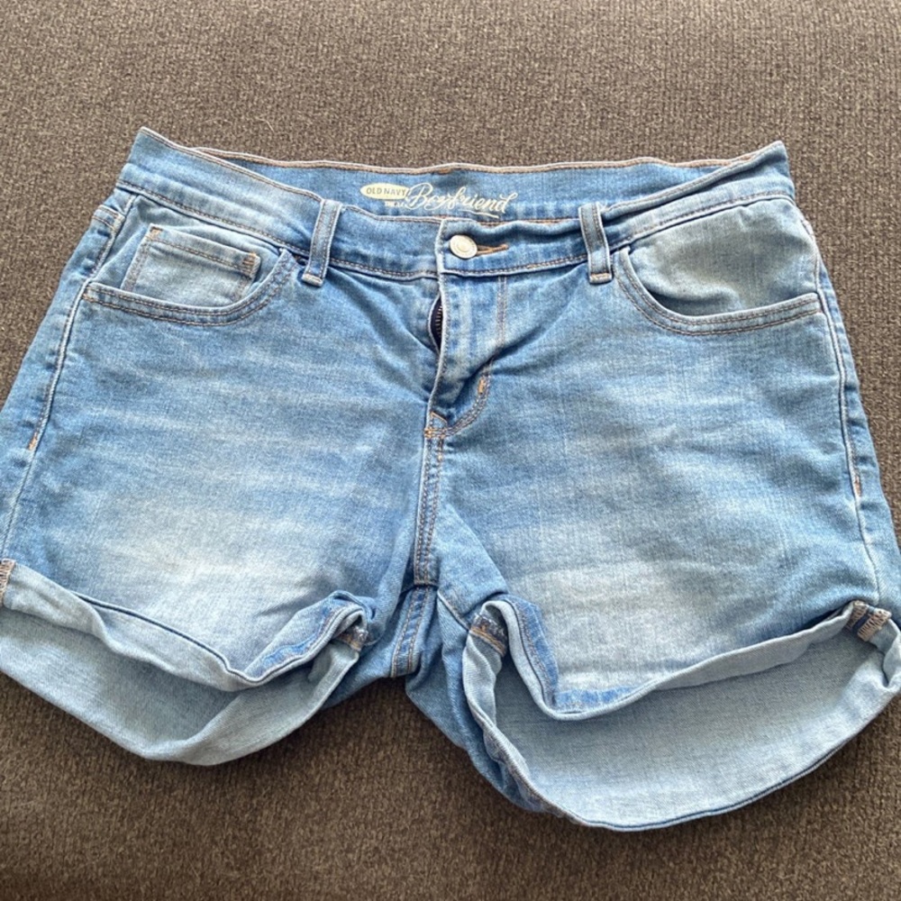 Old navy jean shorts size 6